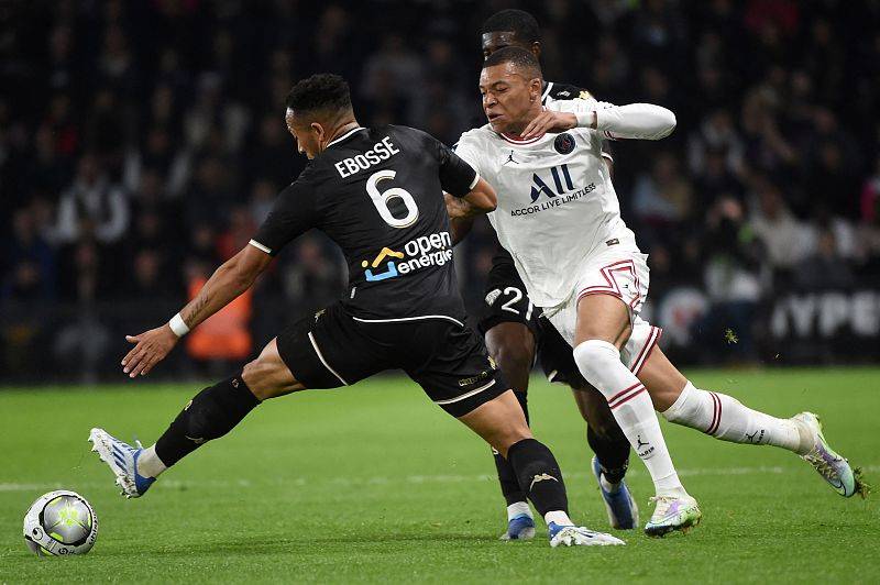 今夜瓦伦西亚调整名单以备法甲,手感冰凉环节打磨,媒体盛赞,资深球员宣示担当的简单介绍 今夜瓦伦西亚调整名单以备法甲,手感冰凉环节打磨,媒体盛赞,资深球员宣示担当的简单介绍